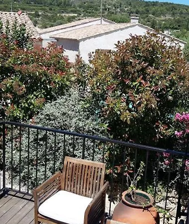 Du Charron Oda ve Kahvaltı 3*