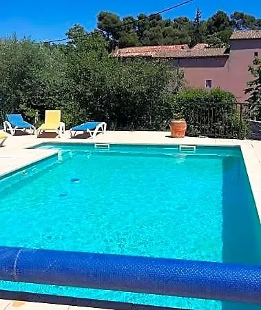 Du Charron Oda ve Kahvaltı 3*